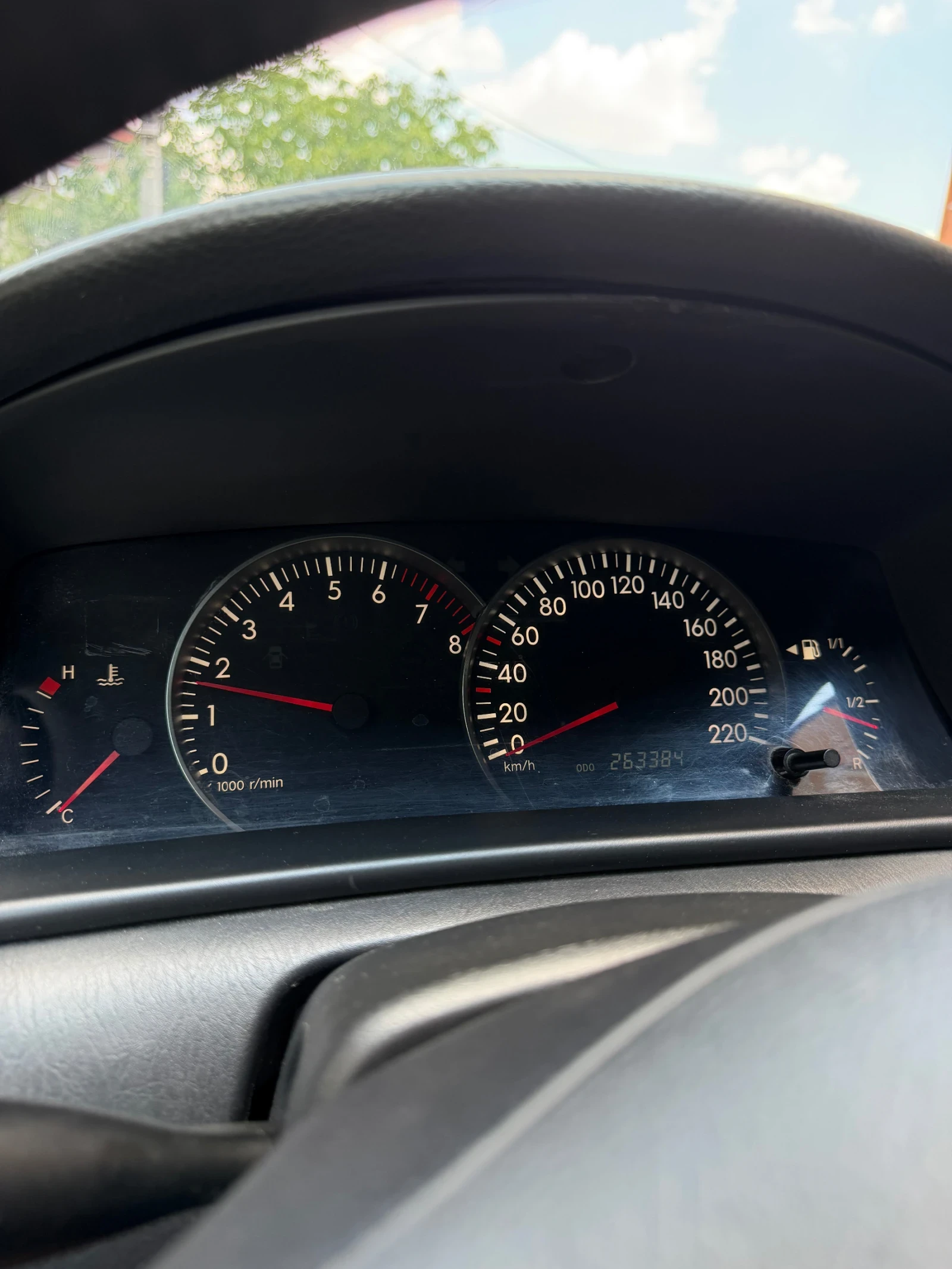 Toyota Corolla 1.6 VVT-i Газ/Бензин, снимка 13 - Автомобили и джипове - 55064905