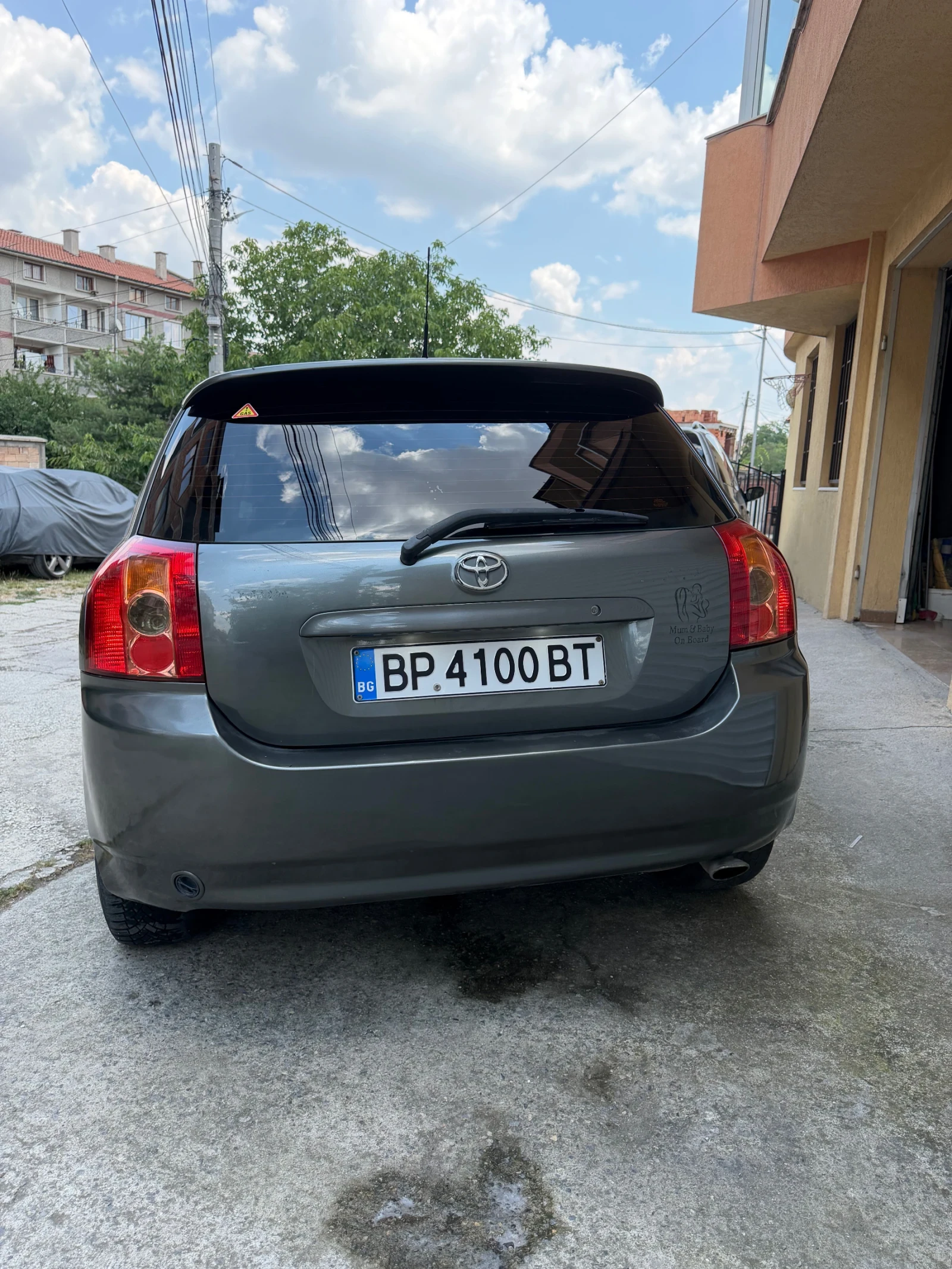 Toyota Corolla 1.6 VVT-i Газ/Бензин, снимка 5 - Автомобили и джипове - 55064905