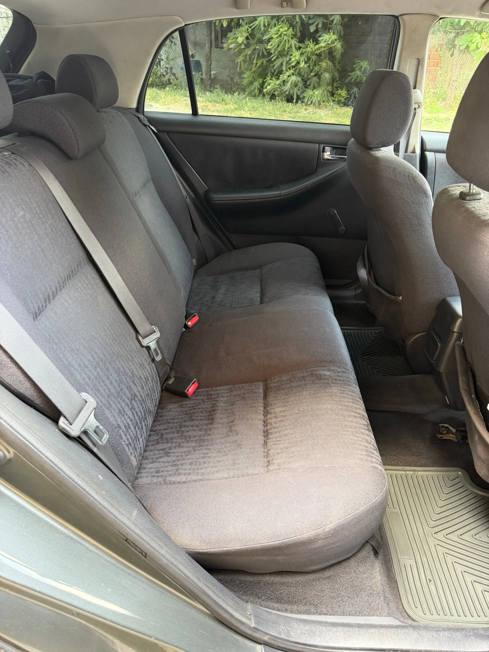 Toyota Corolla 1.6 VVT-i Газ/Бензин, снимка 9 - Автомобили и джипове - 55064905