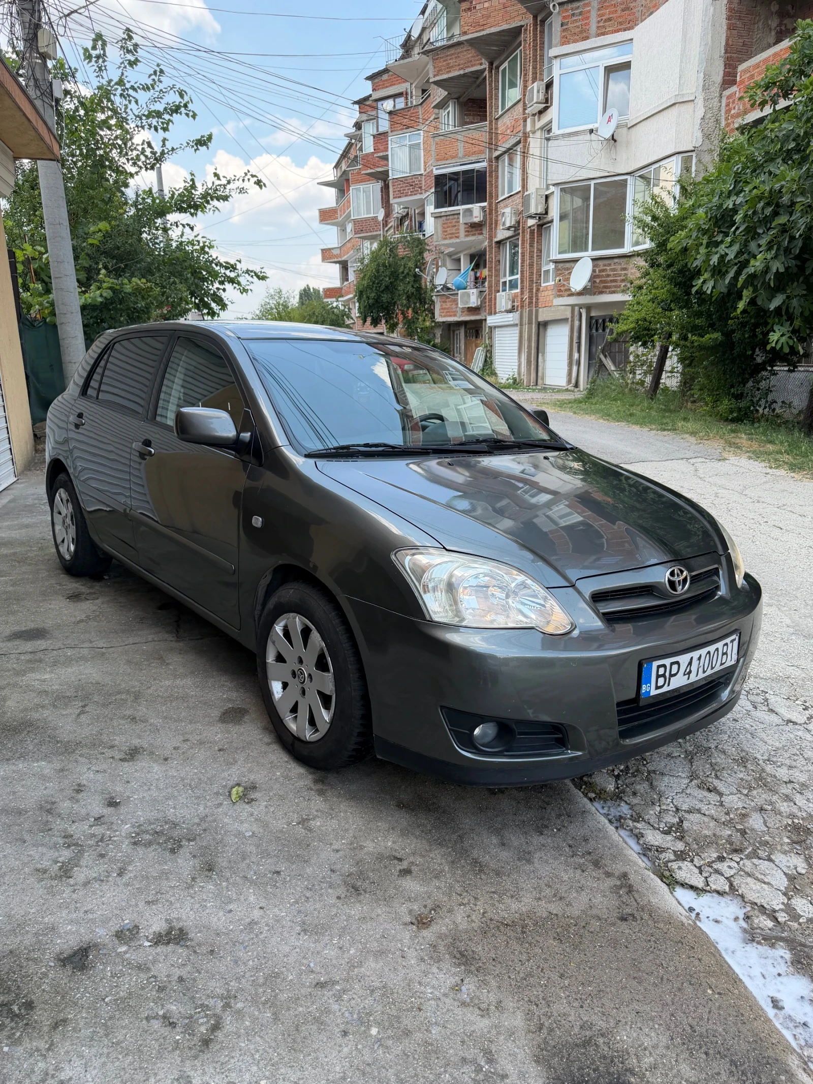 Toyota Corolla 1.6 VVT-i Газ/Бензин, снимка 3 - Автомобили и джипове - 55064905