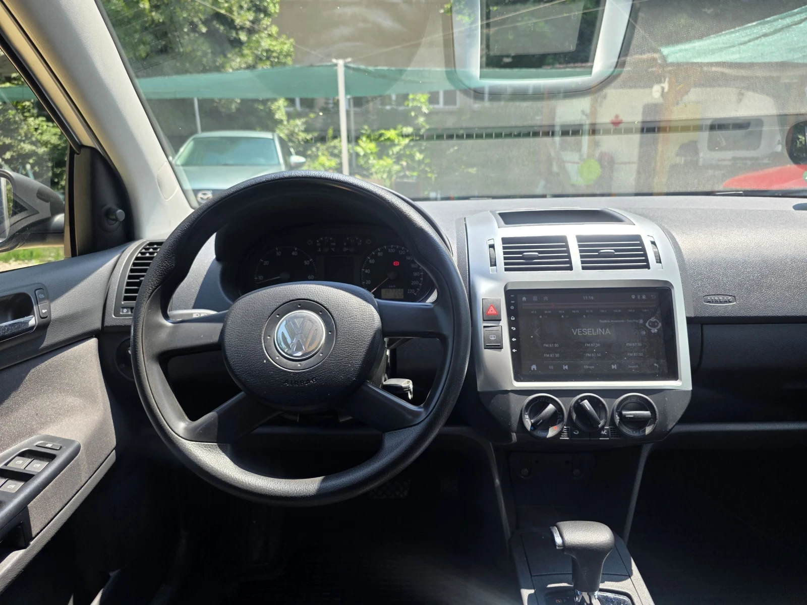 VW Polo 1.4 Автоматик, Камера, Навигация , снимка 9 - Автомобили и джипове - 55153290