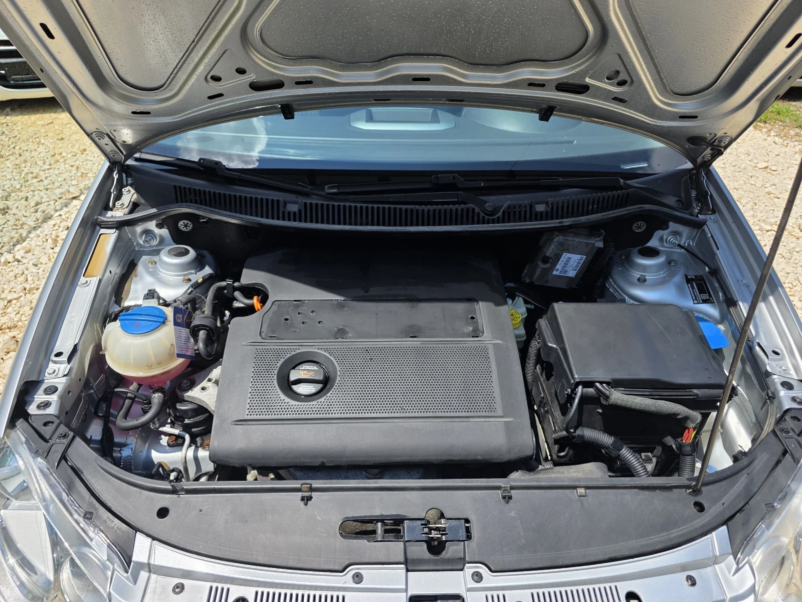 VW Polo 1.4 Автоматик, Камера, Навигация , снимка 11 - Автомобили и джипове - 55153290