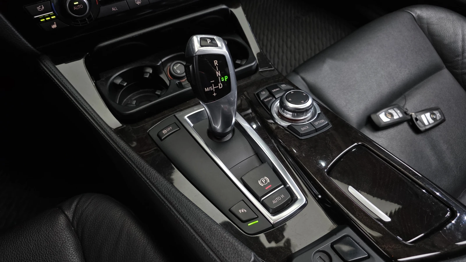 BMW 520 D, снимка 13 - Автомобили и джипове - 55404634