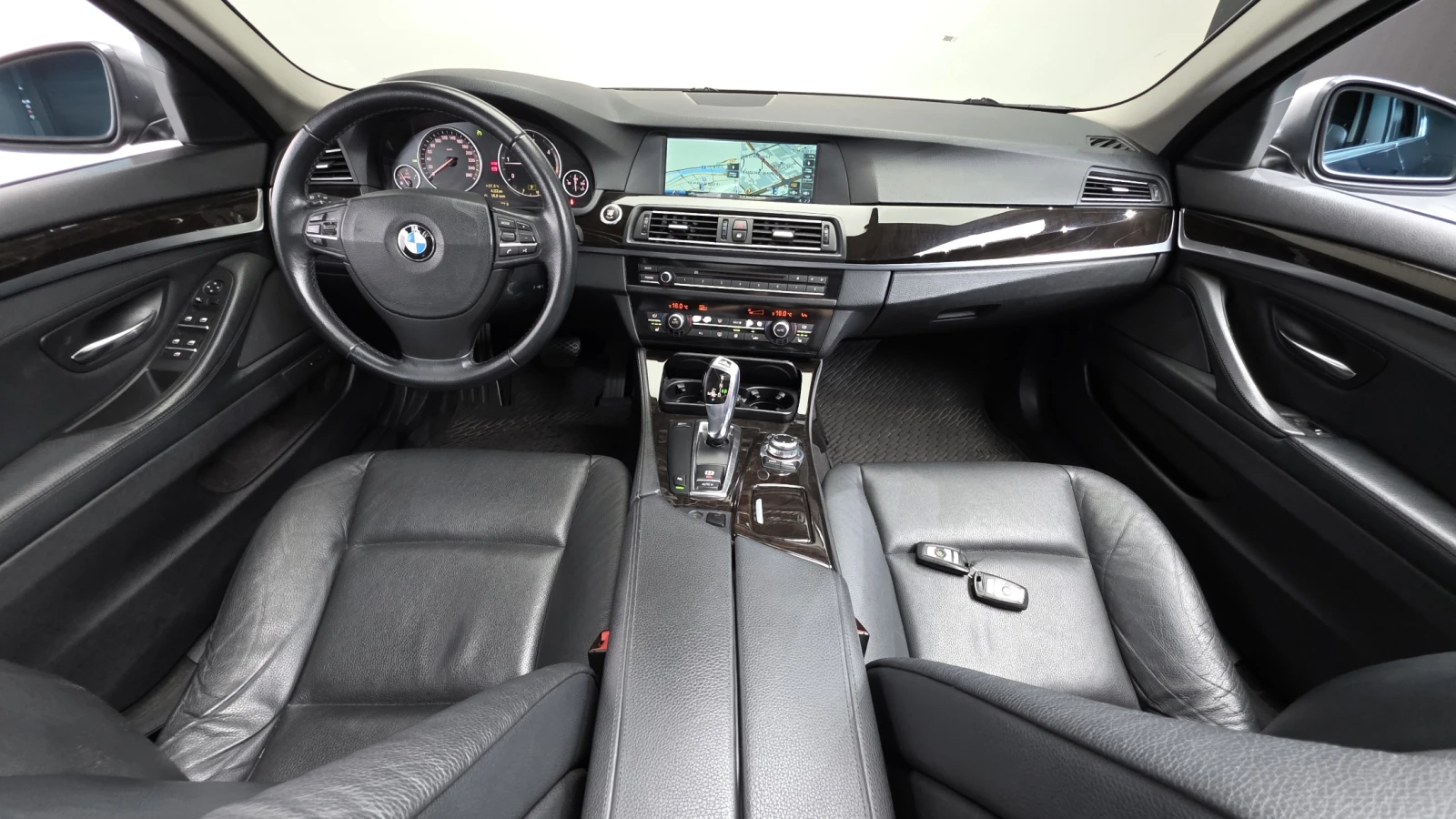 BMW 520 D, снимка 9 - Автомобили и джипове - 55404634
