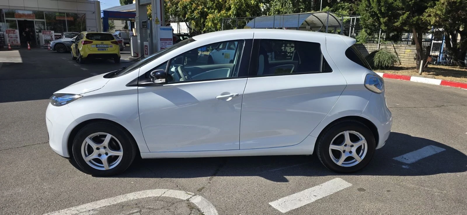 Renault Zoe Собствена батерия 43kw Навигация, снимка 2 - Автомобили и джипове - 55692300