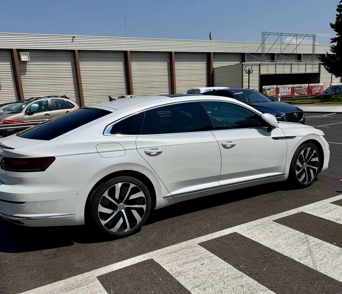 VW Arteon R-Line Панорама, снимка 8 - Автомобили и джипове - 55899377