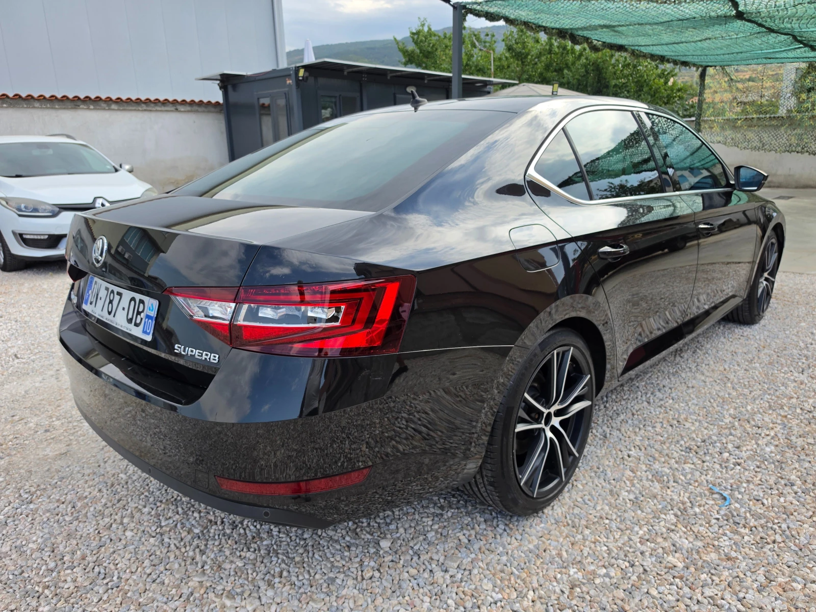 Skoda Superb 2.0TDI 190КС/STYLE, снимка 4 - Автомобили и джипове - 55939097
