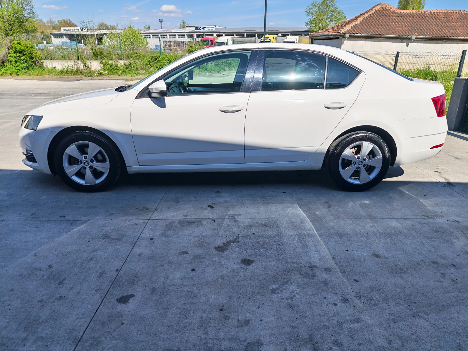 Skoda Octavia 1.6TDI  Euro6, снимка 8 - Автомобили и джипове - 56151625