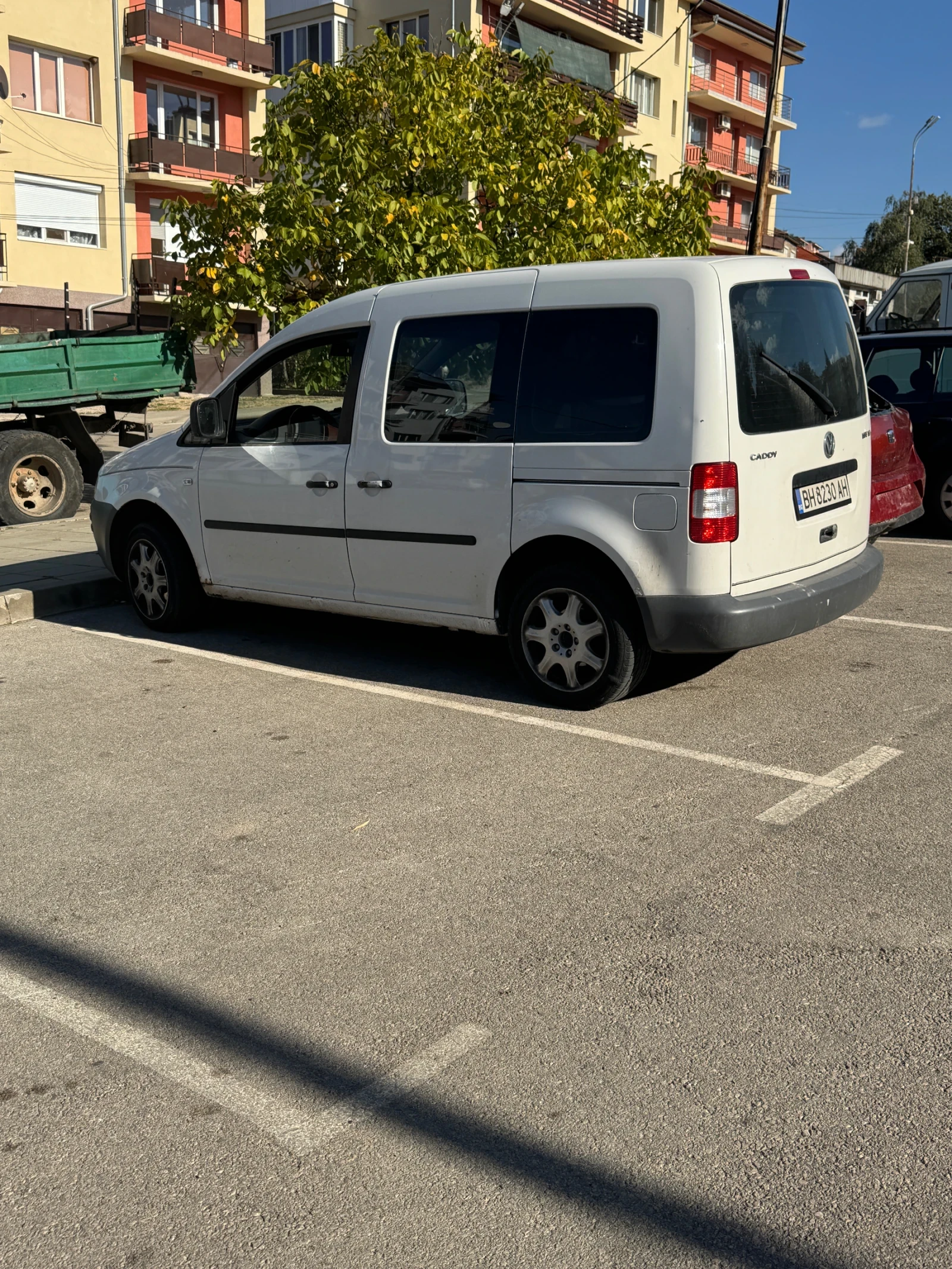 VW Caddy Life, снимка 9 - Автомобили и джипове - 56294995