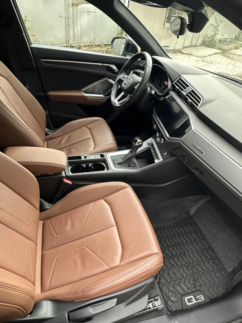 Audi Q3, снимка 11 - Автомобили и джипове - 52519002