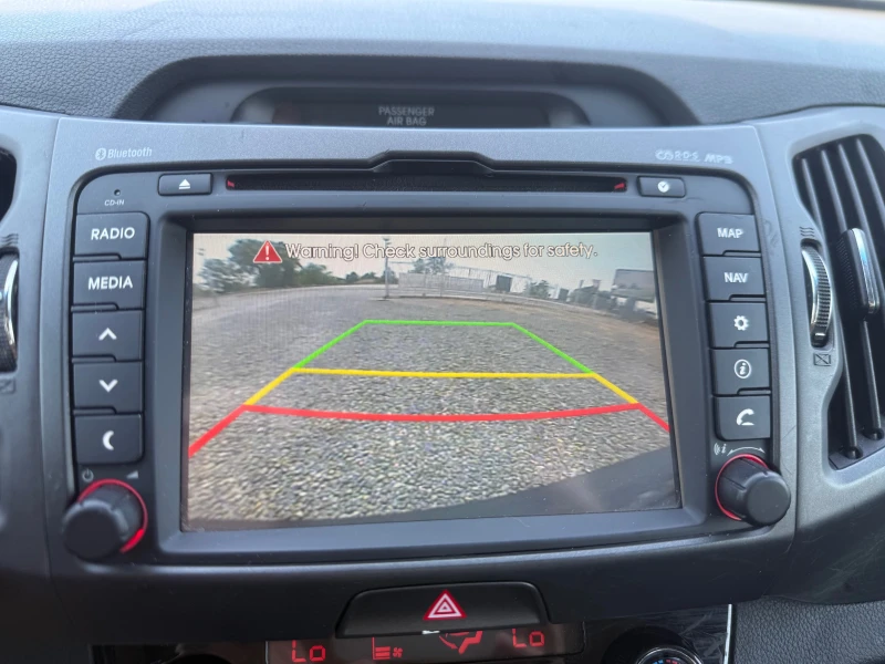 Kia Sportage 2.0 4x4 AUT. NAVI ШВЕЙЦАРИЯ, снимка 9 - Автомобили и джипове - 52606359
