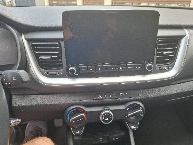 Kia Stonic, снимка 2 - Автомобили и джипове - 55478049