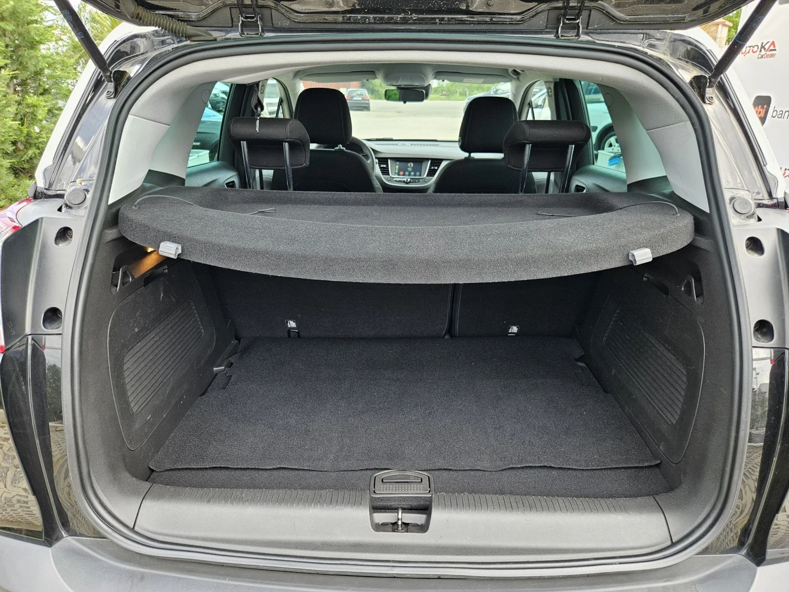 Opel Crossland X 1.2i-82кс= ФАБРИЧНА ГАЗ= 155.000км= CAR PLAY - изображение 10