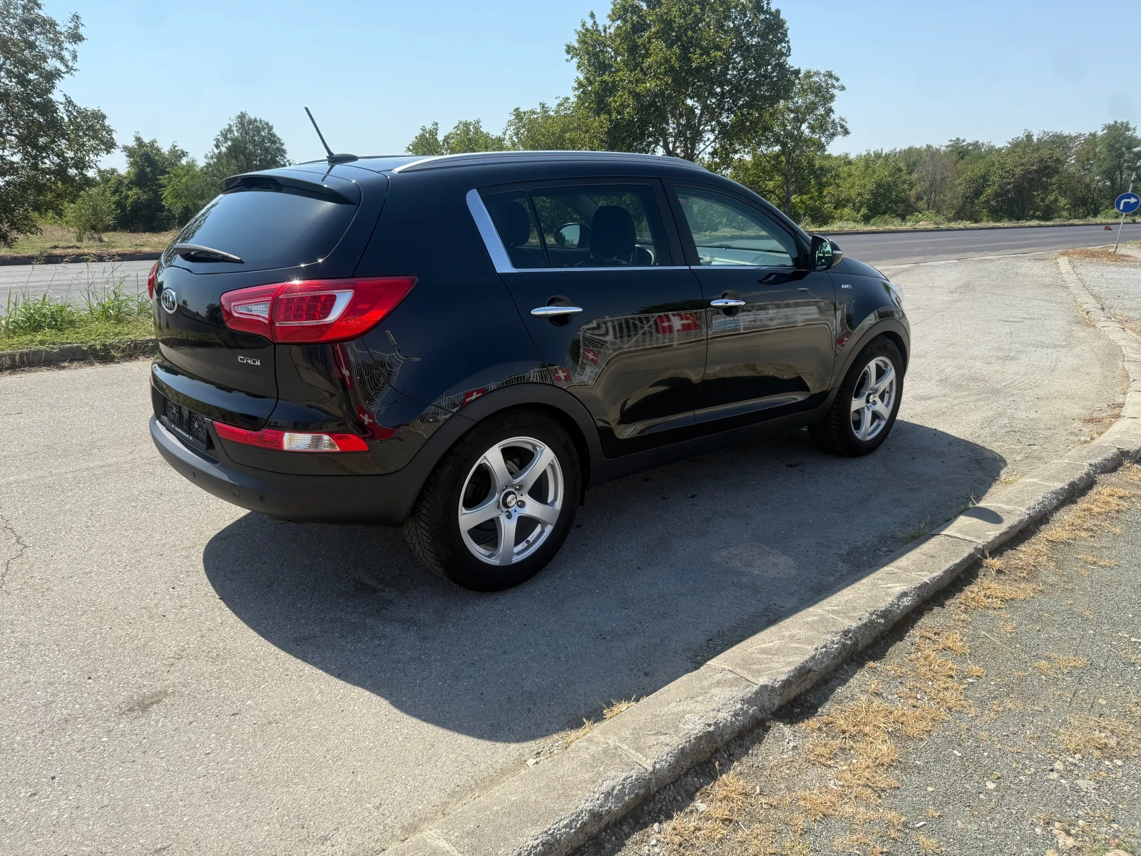 Kia Sportage 2.0 4x4 AUT. NAVI ШВЕЙЦАРИЯ - изображение 3