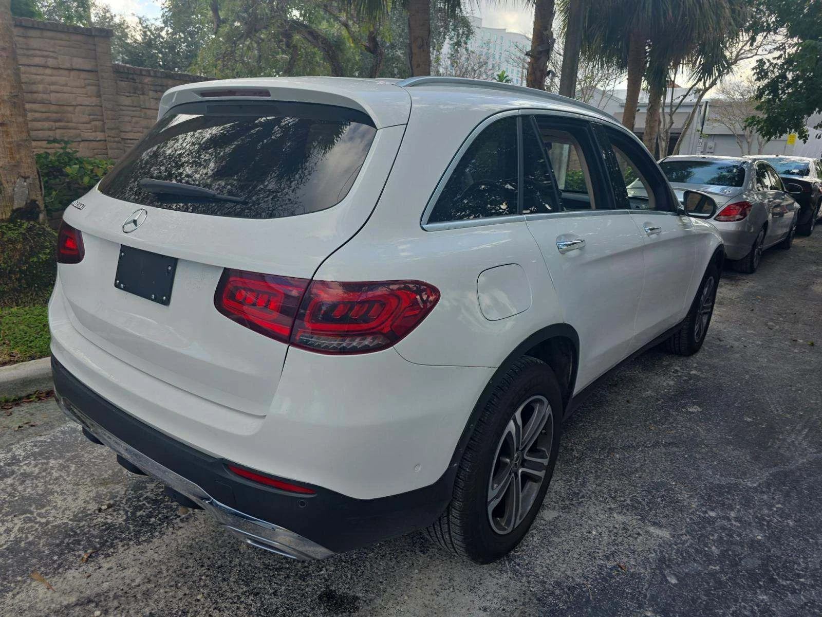 Mercedes-Benz GLC 300  - изображение 3