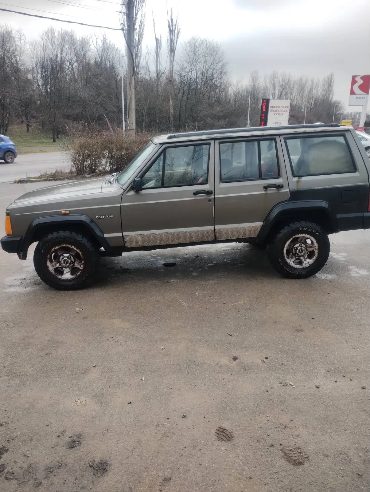 Jeep Cherokee  - изображение 4