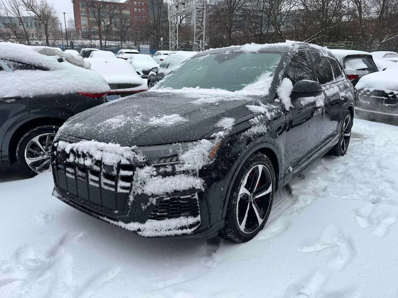 Audi SQ7 Premium Plus/CARFAX/ДИСТРОНИК/360 CAM/ОБДУХВАНЕ