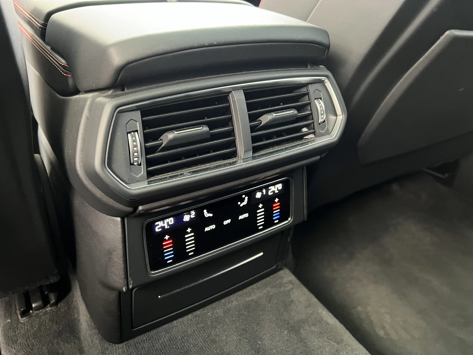 Lamborghini Urus 4.0 V8/CERAMIC/CARBON/B&O/HEAD UP/PANORAMA/360/, снимка 16 - Автомобили и джипове - 54236452