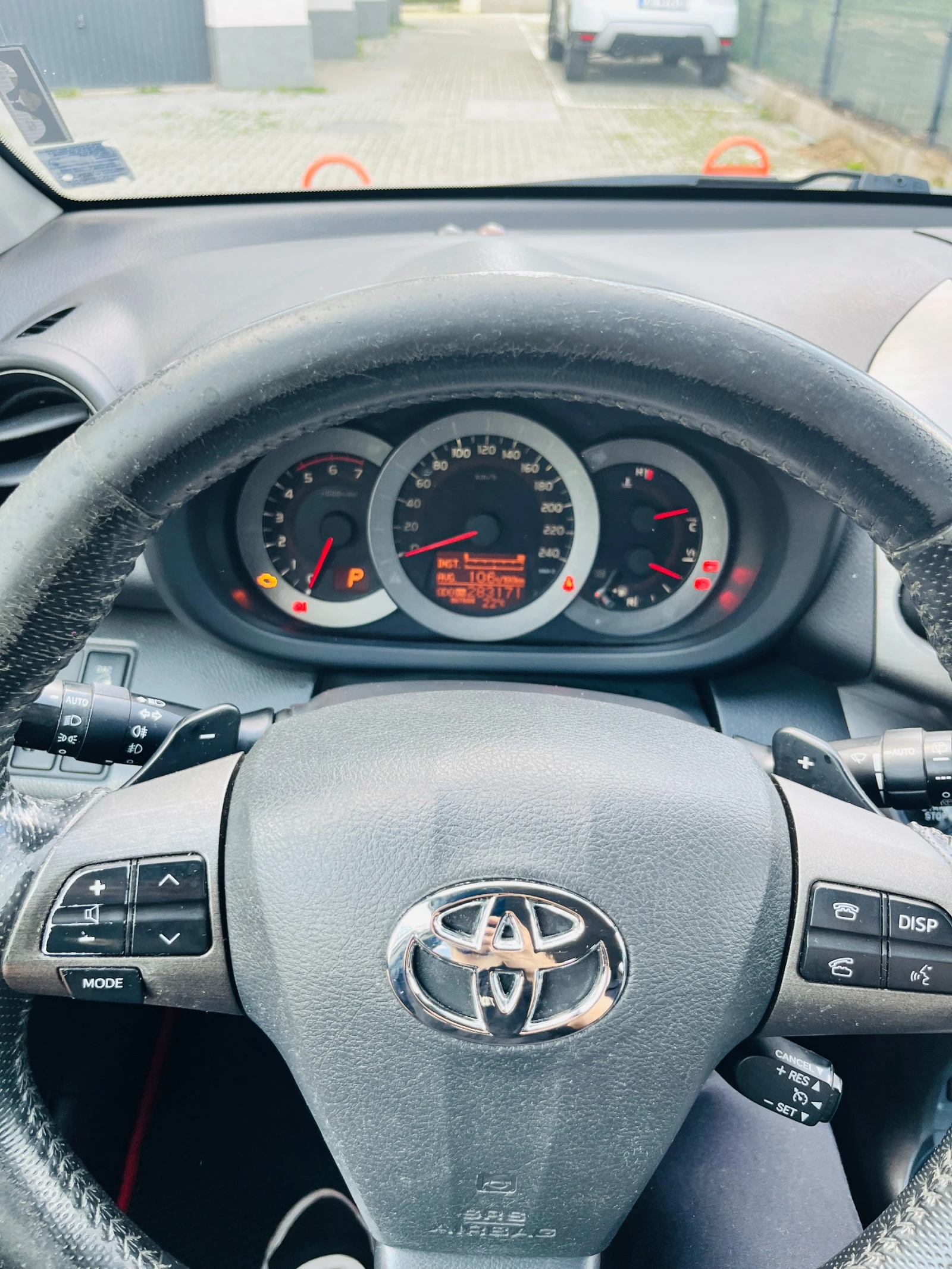 Toyota Rav4 Toyota RAV4 2.2 4x4 Автоматик Кожа 280000км РЕАЛН!, снимка 9 - Автомобили и джипове - 54794529