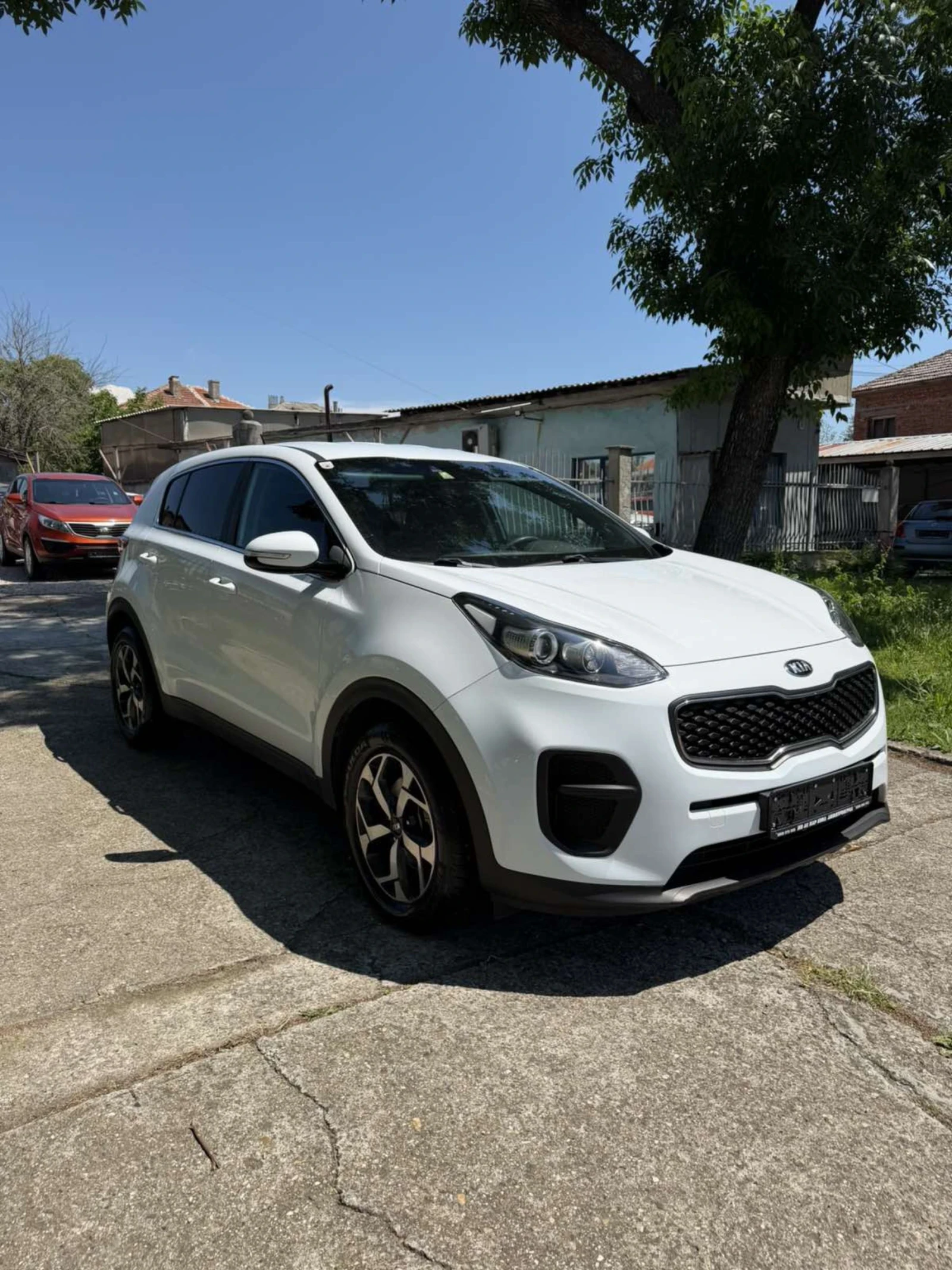 Kia Sportage, снимка 4 - Автомобили и джипове - 54853411