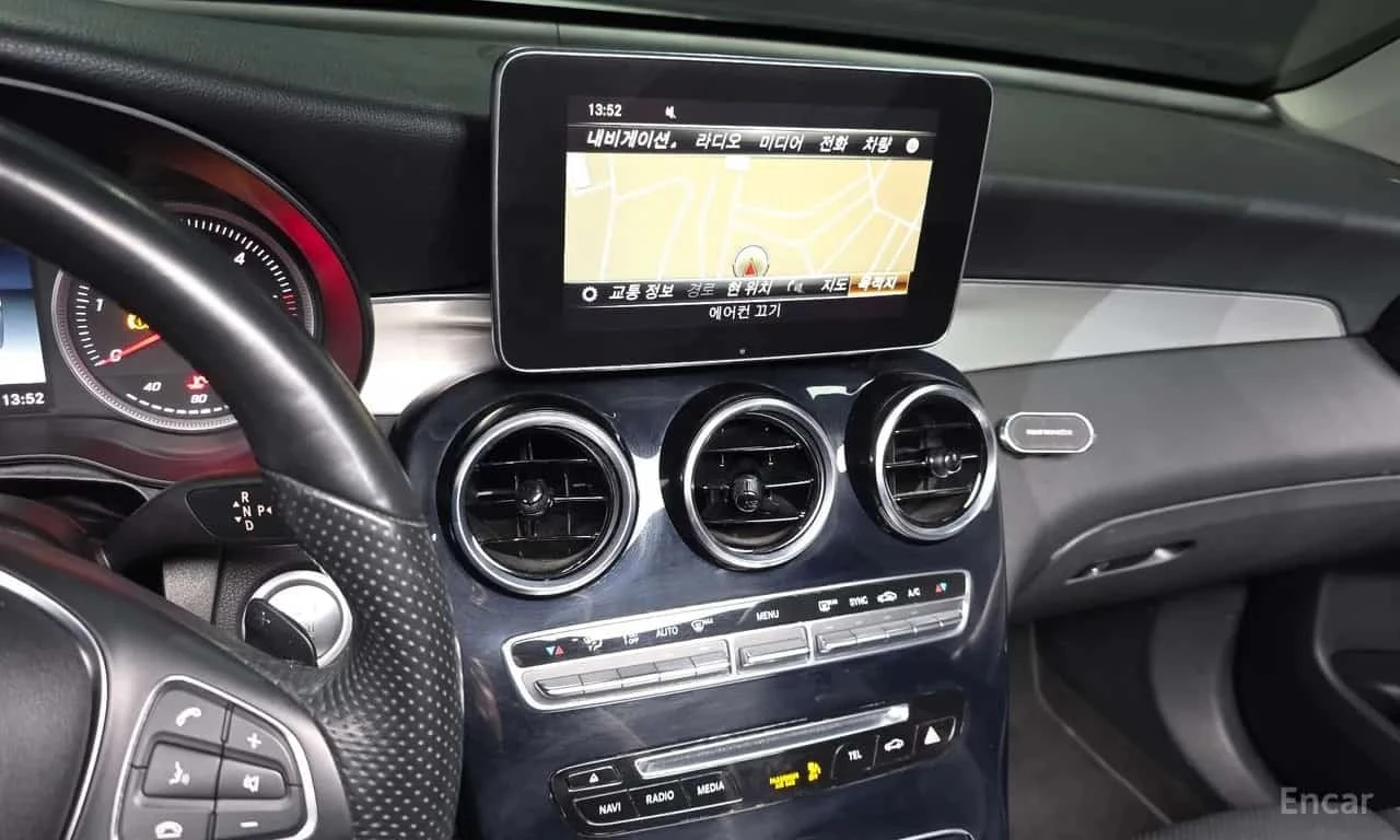Mercedes-Benz GLC 220 * GLC220 d 4MATIC Coupe * ЦЕНА ДО БГ, снимка 11 - Автомобили и джипове - 55750966