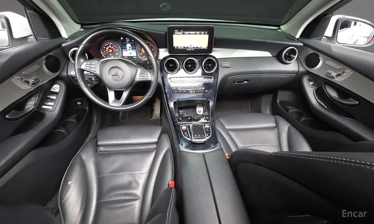 Mercedes-Benz GLC 220 * GLC220 d 4MATIC Coupe * ЦЕНА ДО БГ, снимка 7 - Автомобили и джипове - 55750966