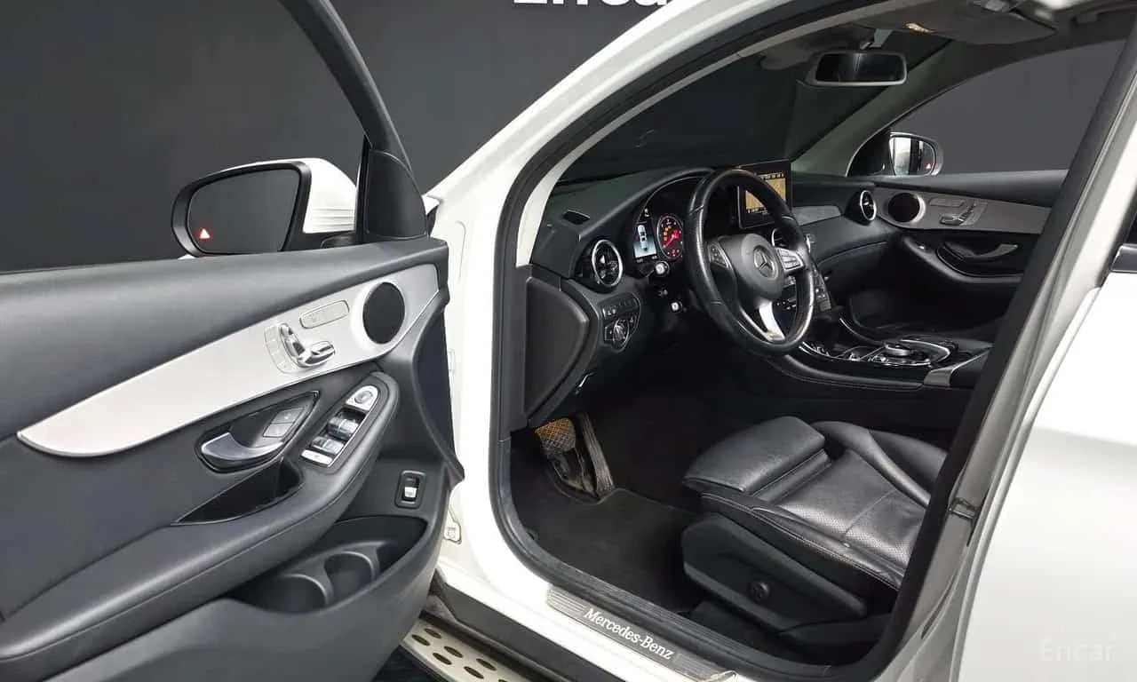 Mercedes-Benz GLC 220 * GLC220 d 4MATIC Coupe * ЦЕНА ДО БГ, снимка 5 - Автомобили и джипове - 55750966