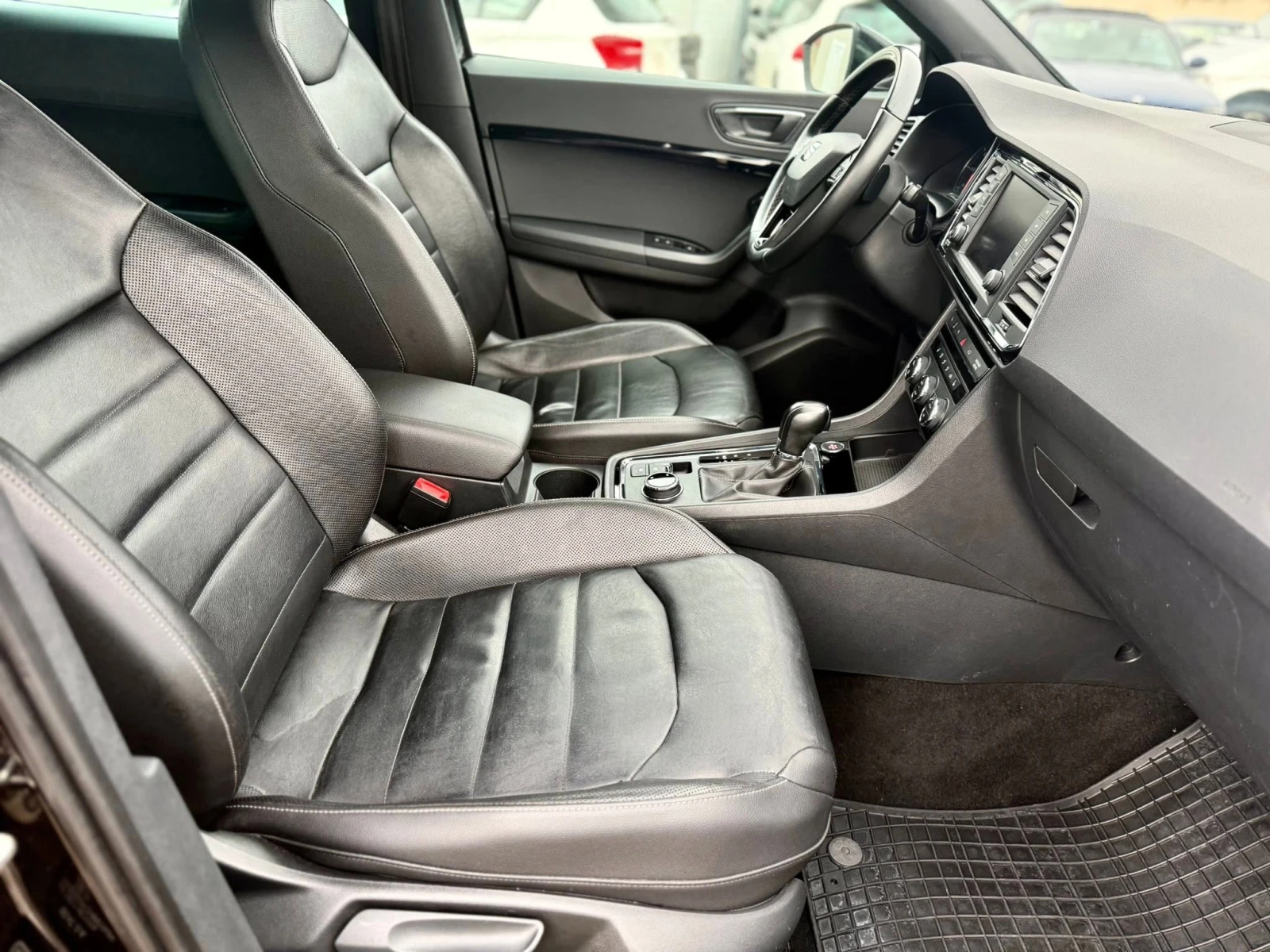 VW Tiguan Seat Ateca 2.0 4x4 АВТОМАТИК XCELLENCE, снимка 13 - Автомобили и джипове - 56112767