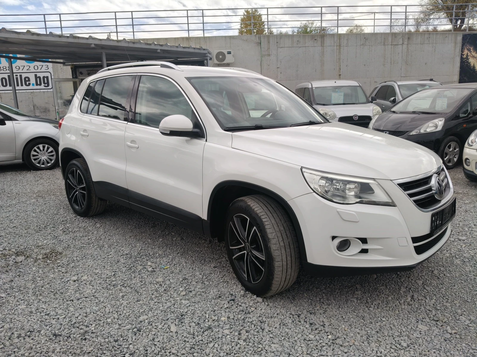 VW Tiguan 2.0TDI, снимка 2 - Автомобили и джипове - 56434751