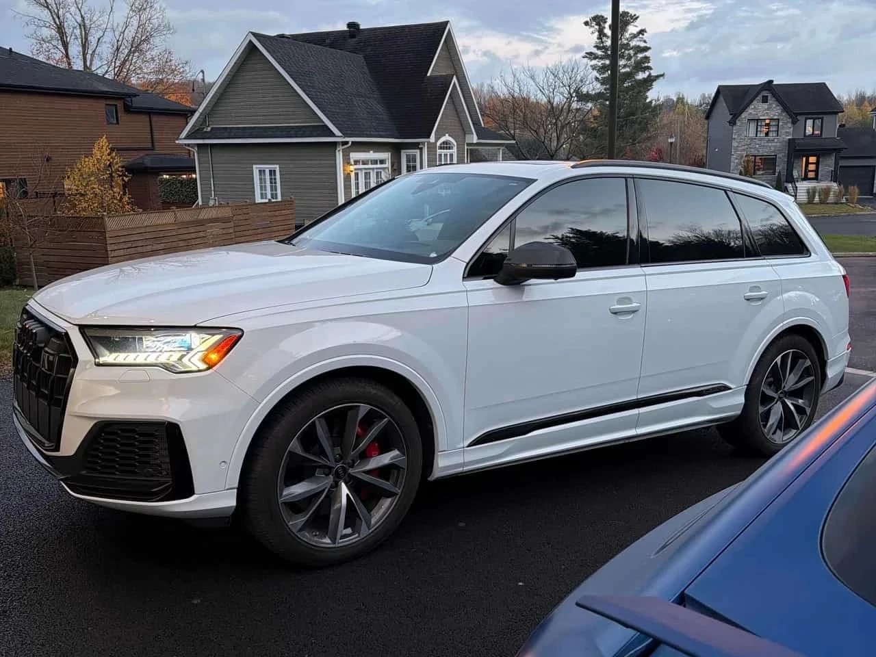 Audi SQ7, снимка 2 - Автомобили и джипове - 56689274
