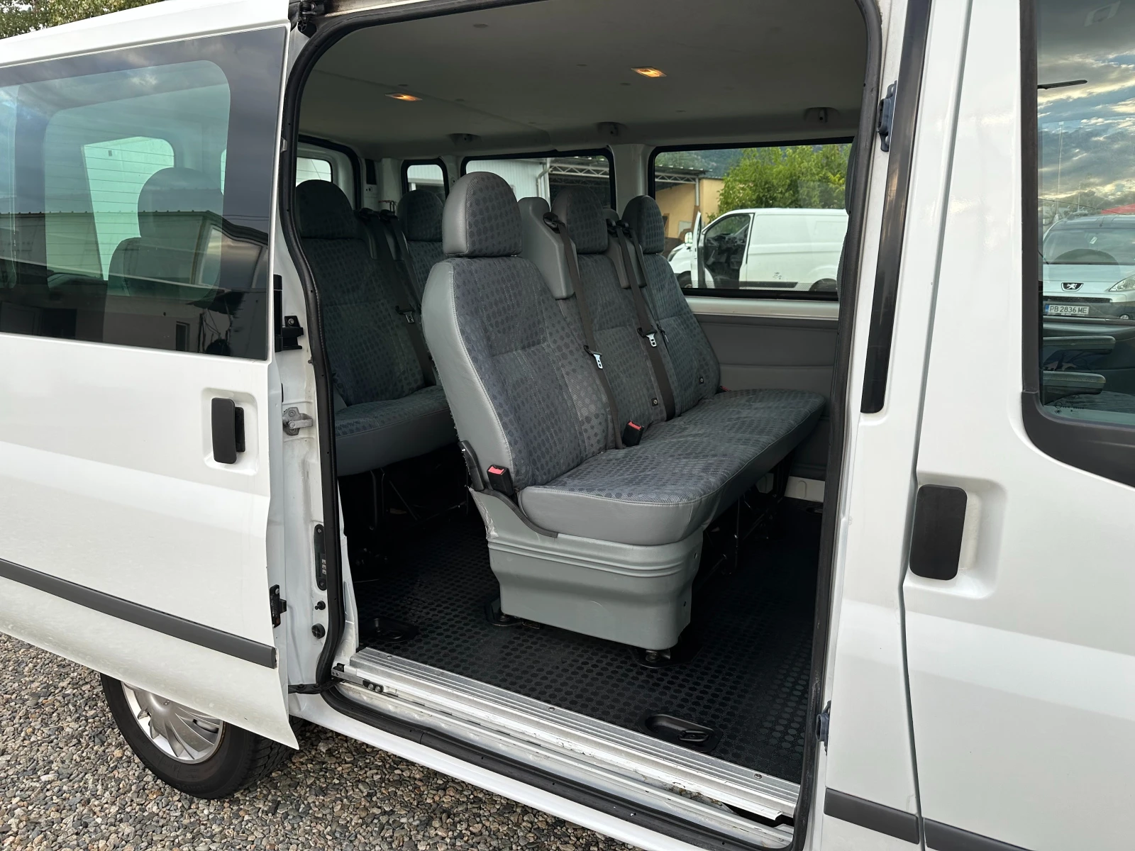 Ford Transit 9места/клима/6скорости - изображение 8