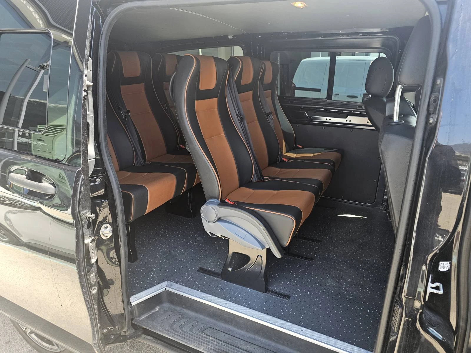 Mercedes-Benz Vito dCi 190 hp , снимка 11 - Бусове и автобуси - 54228285