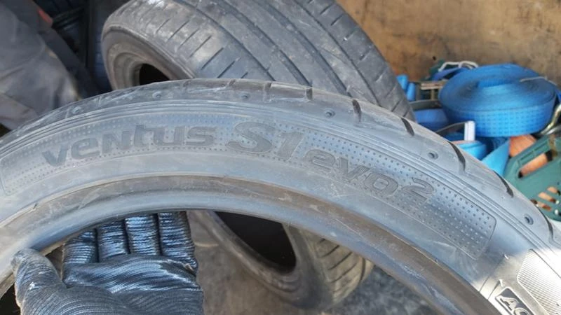 Гуми Летни 245/40R18, снимка 7 - Гуми и джанти - 28561504