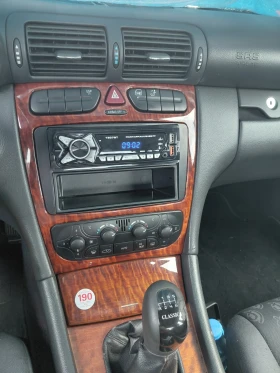 Mercedes-Benz C 200, снимка 4