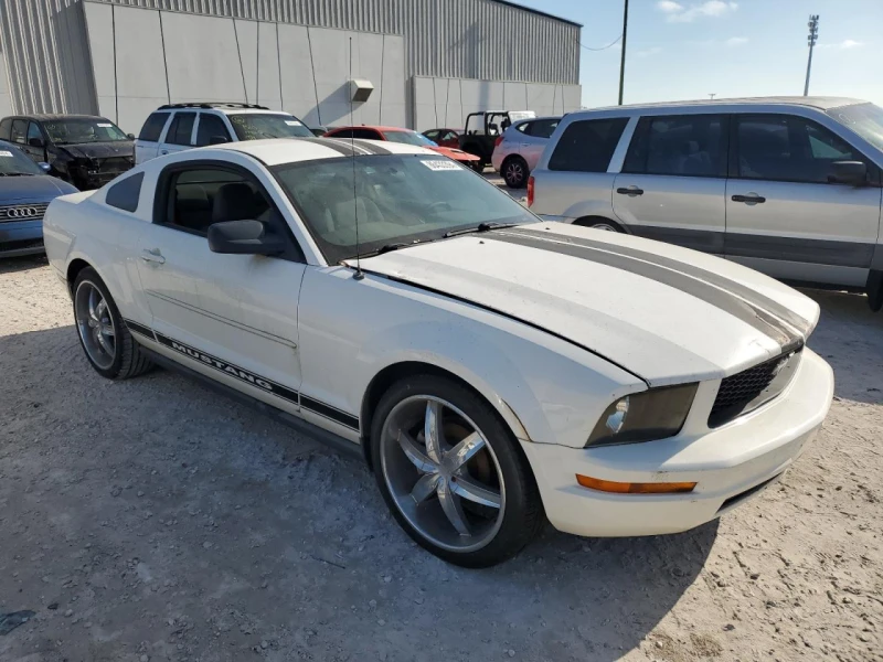 Ford Mustang, снимка 4 - Автомобили и джипове - 48617352