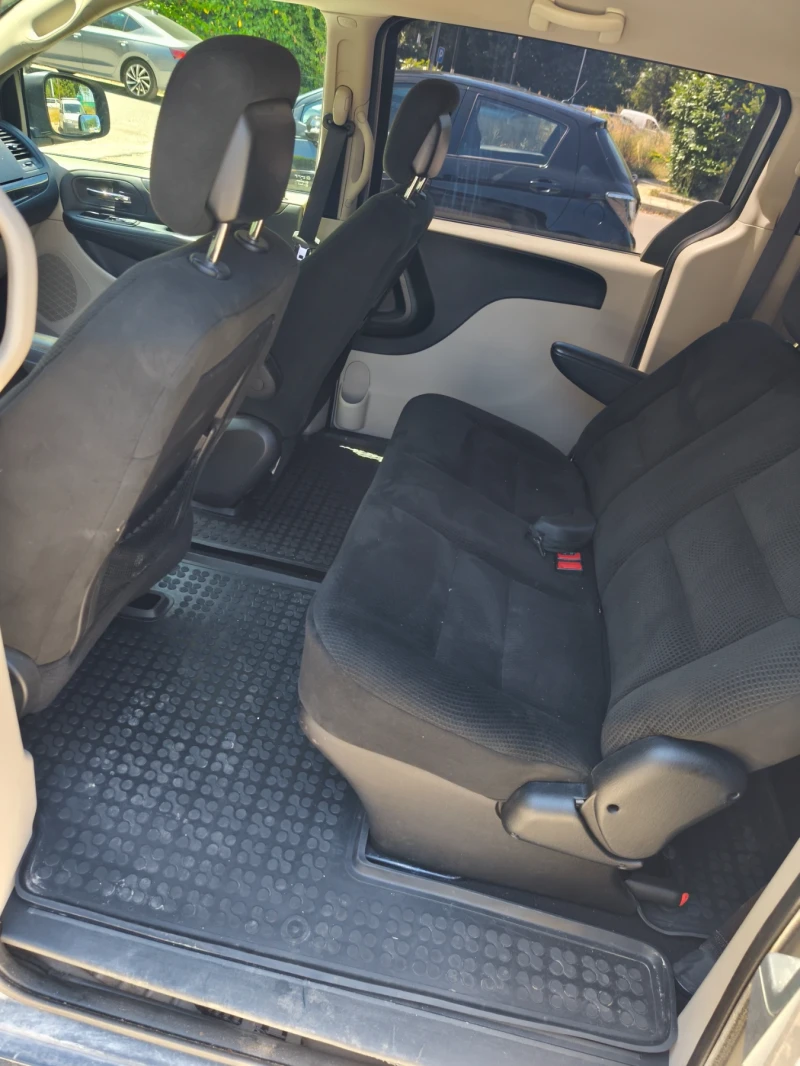 Dodge Caravan Grand Caravan 3.6 бензин+ газ, снимка 6 - Автомобили и джипове - 53128566