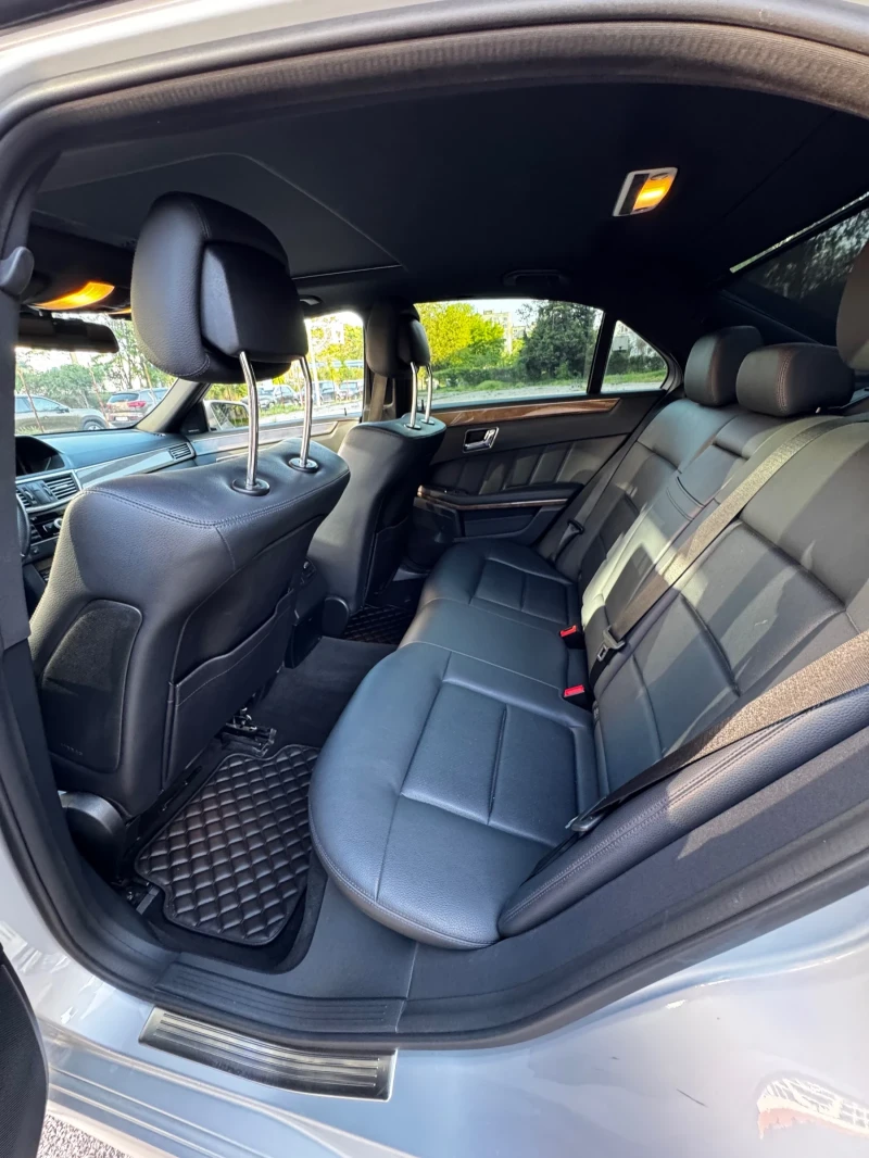 Mercedes-Benz E 350 W212 4MATIC Sportpacket, снимка 14 - Автомобили и джипове - 52530593