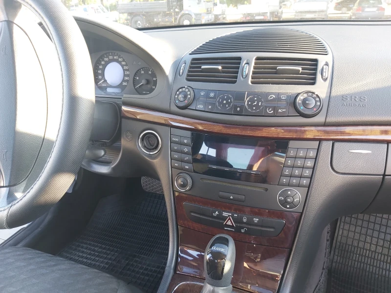 Mercedes-Benz 220 E220, снимка 5 - Автомобили и джипове - 51358947