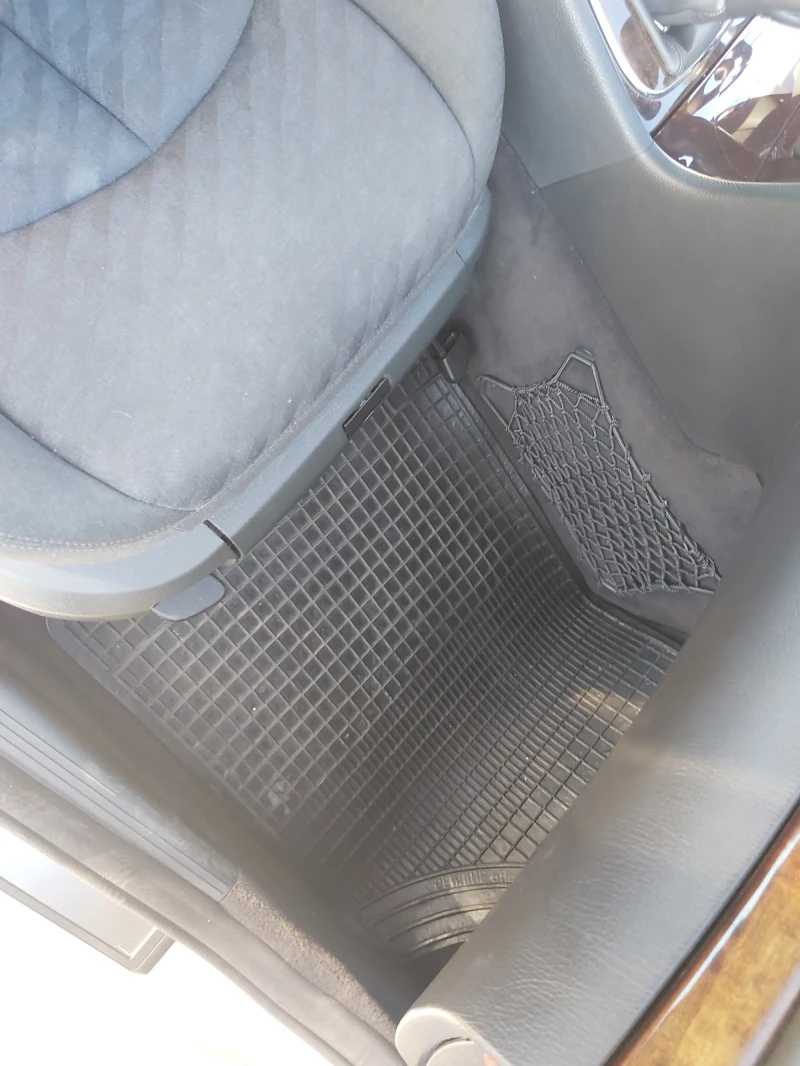 Mercedes-Benz 220 E220, снимка 11 - Автомобили и джипове - 51358947