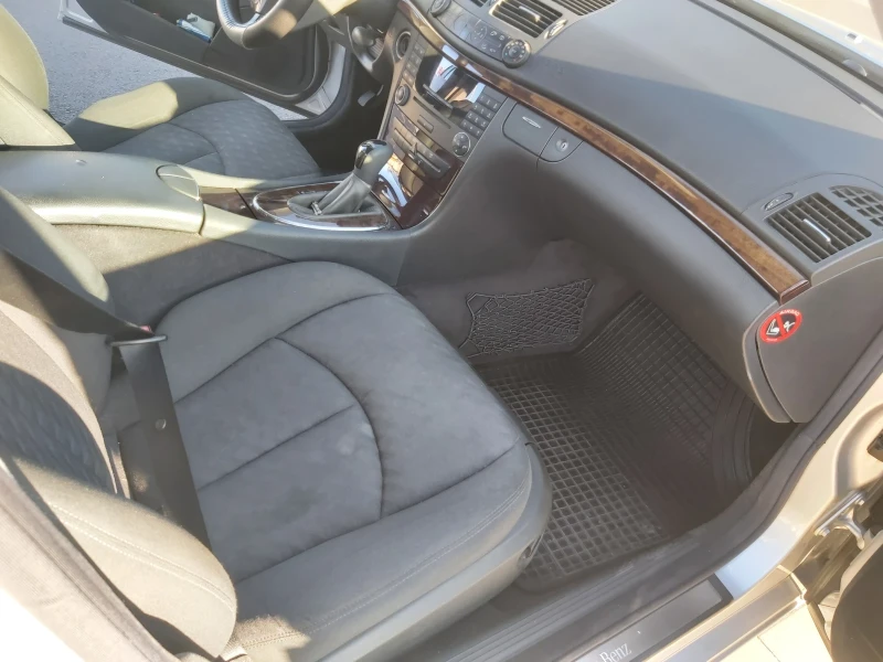 Mercedes-Benz 220 E220, снимка 8 - Автомобили и джипове - 51358947