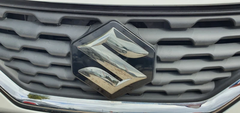 Suzuki Baleno 1.2i Mild Hybrid Face Lift, снимка 5 - Автомобили и джипове - 51496399