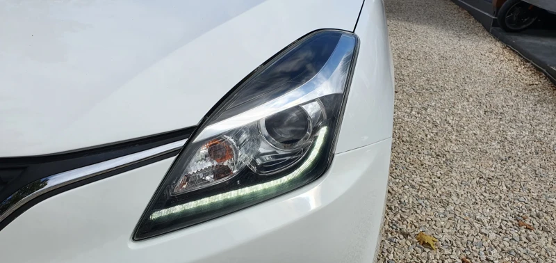 Suzuki Baleno 1.2i Mild Hybrid Face Lift, снимка 4 - Автомобили и джипове - 51496399