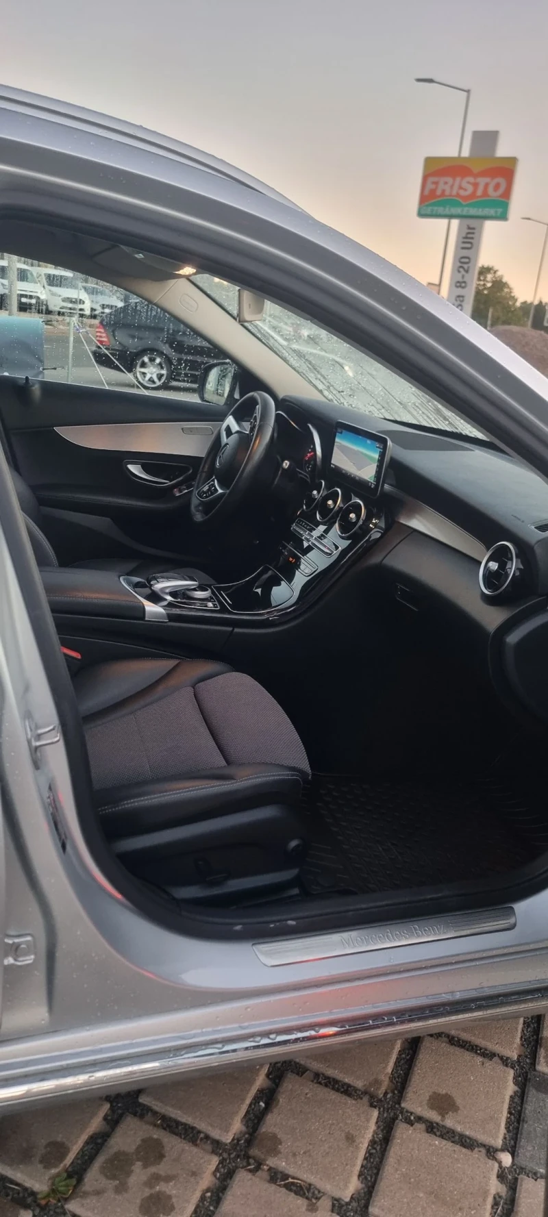 Mercedes-Benz C 220 4matic, снимка 7 - Автомобили и джипове - 52898354