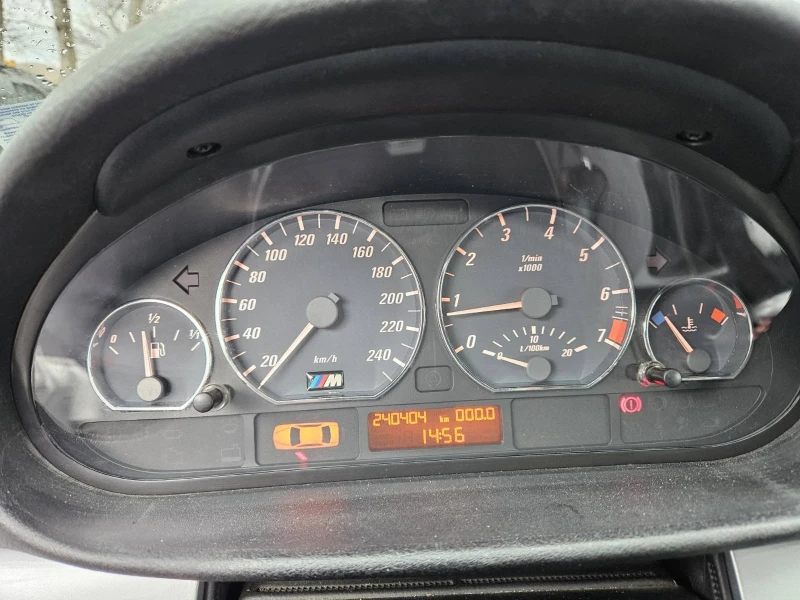 BMW 320, снимка 5 - Автомобили и джипове - 52528429