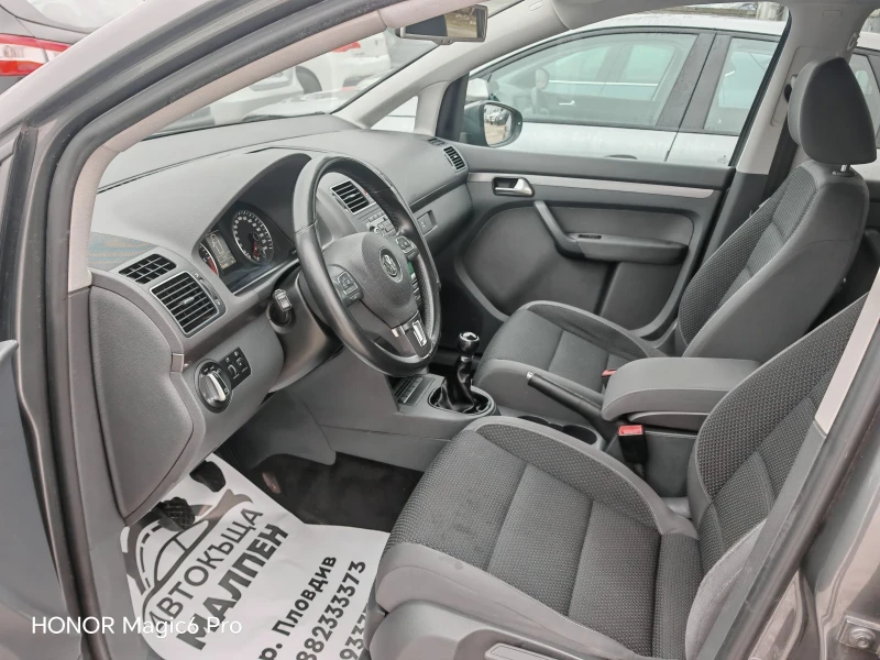 VW Touran 1.6 TDI, 105 к.с., 6-СКОРОСТИ, ЕВРО-5В, снимка 11 - Автомобили и джипове - 53044568