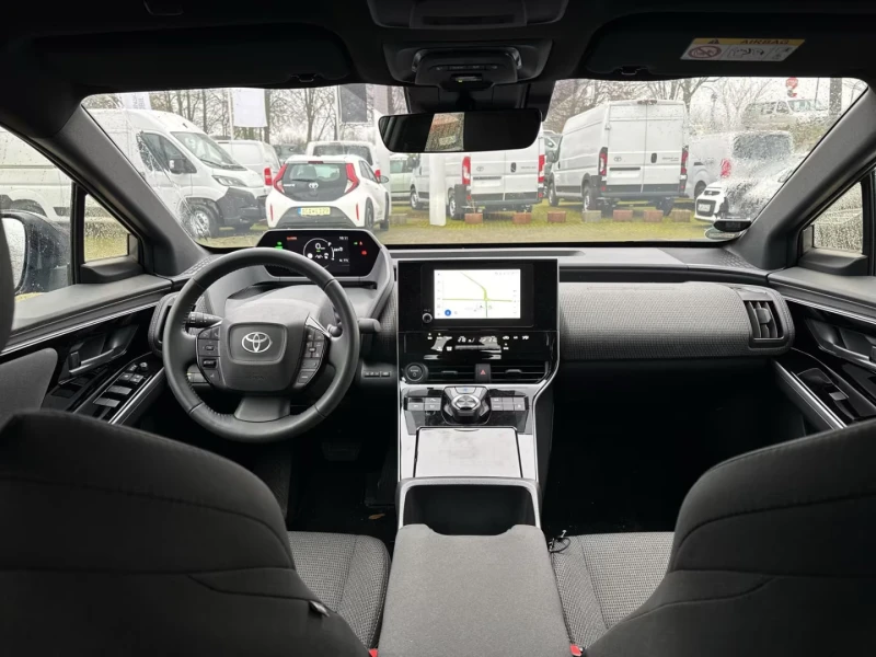 Toyota bZ4X COMFORT/204HP/FWD/CAM/NAVI/LED/CPLAY/693g, снимка 8 - Автомобили и джипове - 53083588