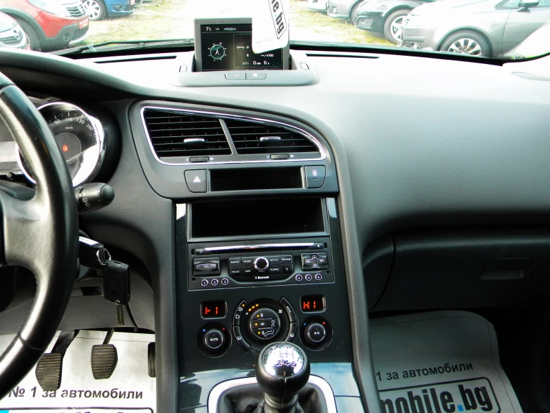 Peugeot 5008 EURO6B* FACE LIF* 1.6ecoHDI-6ck-7м* -NAVI-КАТО НОВ, снимка 15 - Автомобили и джипове - 53099024