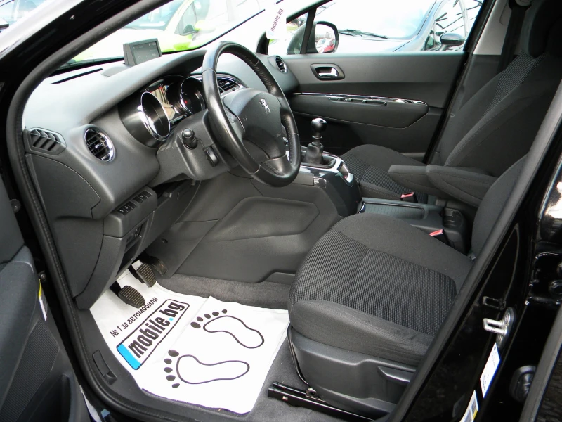Peugeot 5008 EURO6B* FACE LIF* 1.6ecoHDI-6ck-7м* -NAVI-КАТО НОВ, снимка 10 - Автомобили и джипове - 53099024