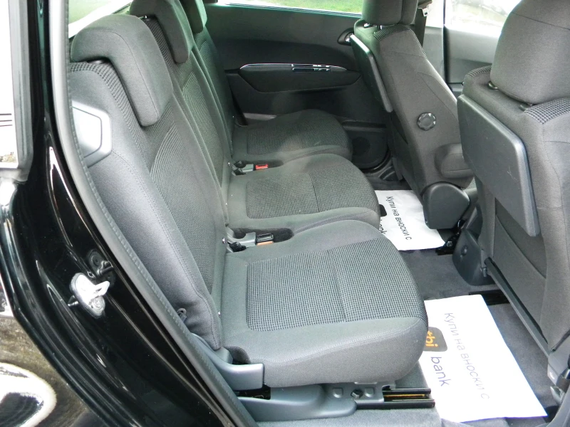 Peugeot 5008 EURO6B* FACE LIF* 1.6ecoHDI-6ck-7м* -NAVI-КАТО НОВ, снимка 13 - Автомобили и джипове - 53099024