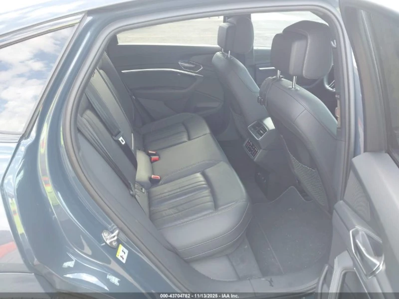 Audi E-Tron Sportback Premium Plus S Line Quattro, снимка 8 - Автомобили и джипове - 53361359